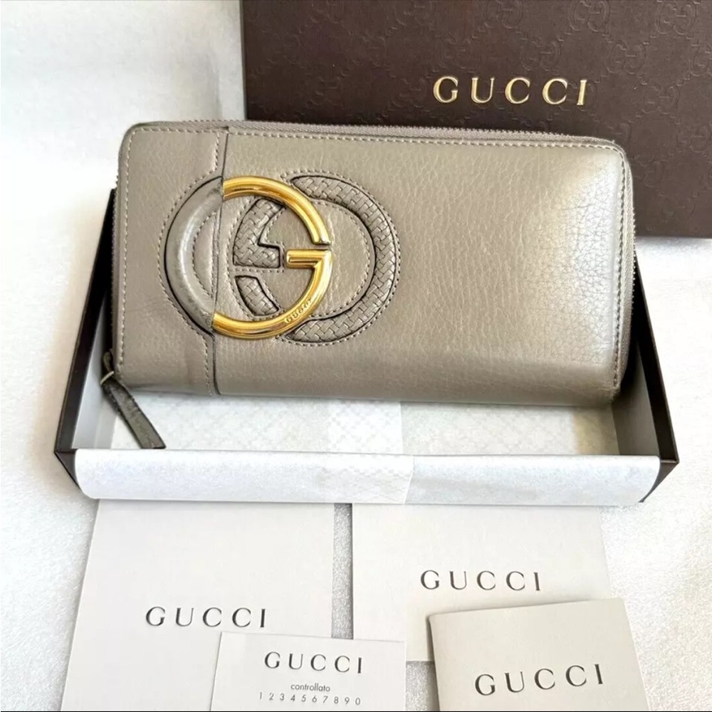 Gucci Gray and Gold Wallet with Luxurious Design